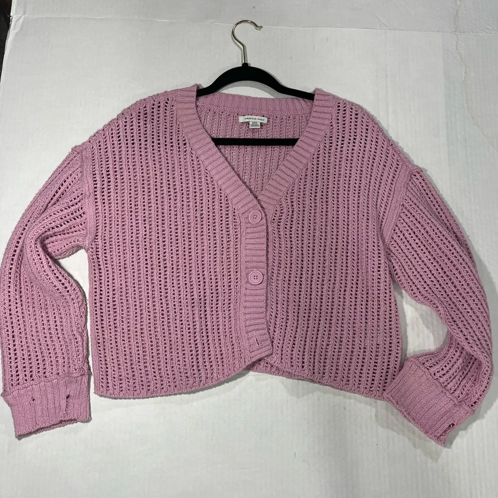 AMERICAN EAGLE DISTRESSED BUTTON CARDIGAN